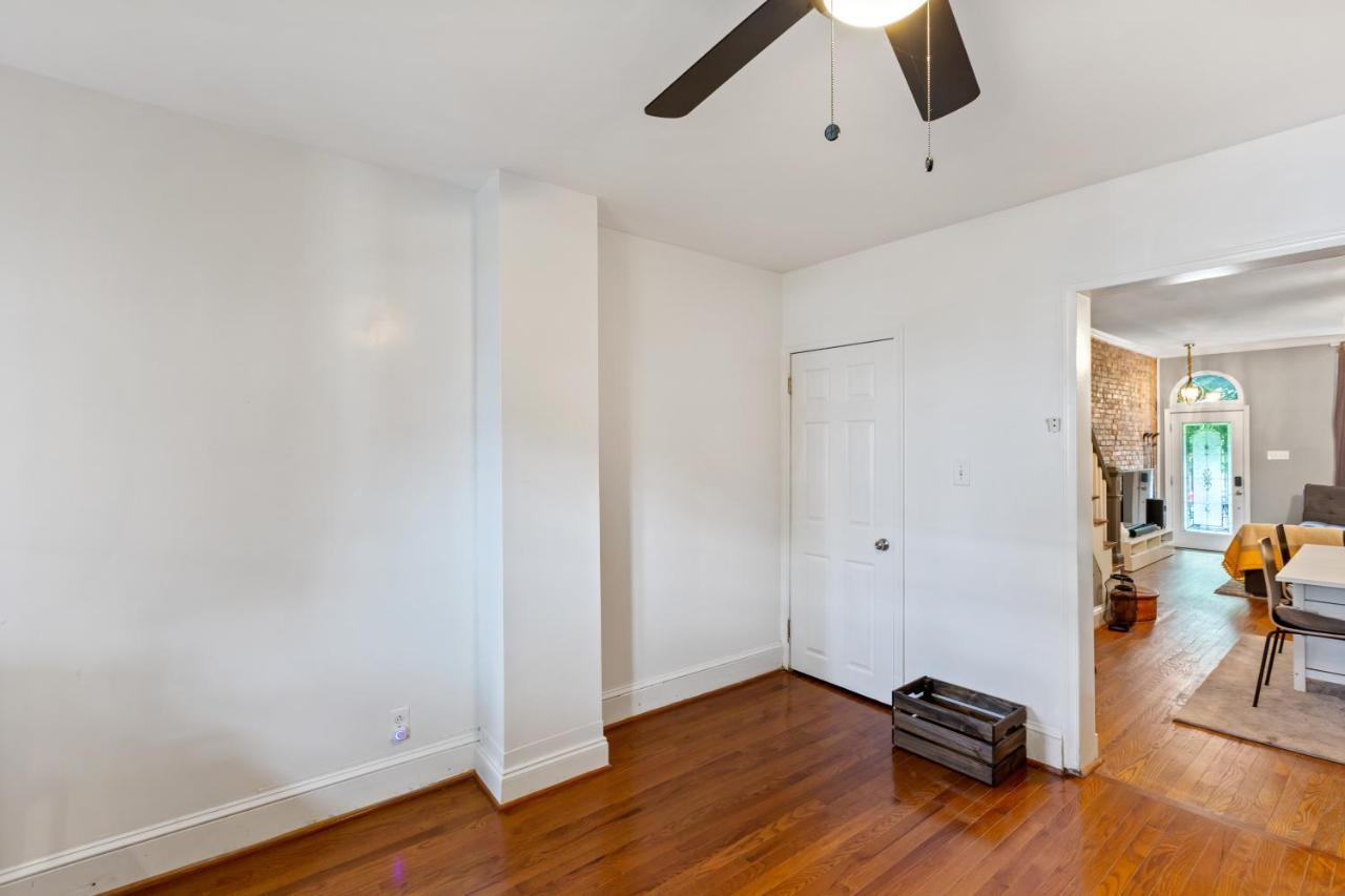 Pristine Townhouse With Rooftop Deck Near Canton! Baltimore Extérieur photo