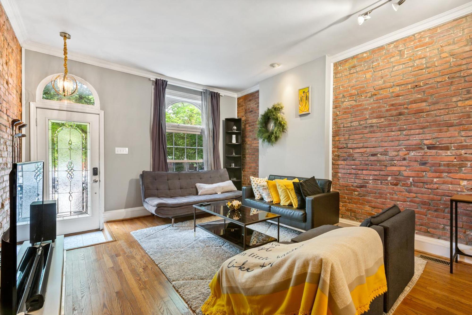 Pristine Townhouse With Rooftop Deck Near Canton! Baltimore Extérieur photo